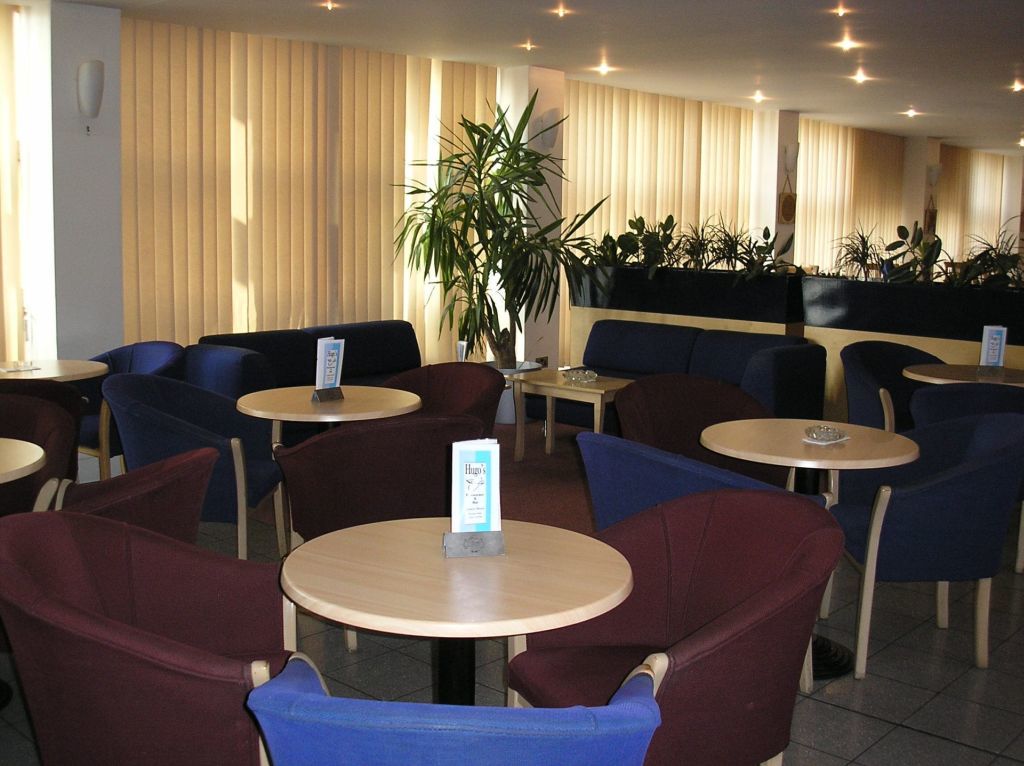 St Giles Heathrow - A St Giles Hotel Feltham Exterior photo